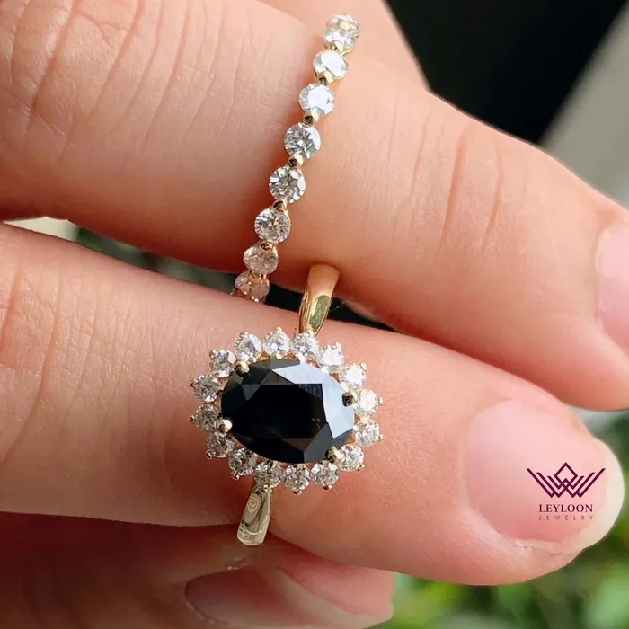 Leyloon Jewelry Rings Oval Cut Halo Black Bridal set Moissanite Ring and Band Leyloon Jewelry Rings Oval Cut Halo Black Bridal set Moissanite Ring and Band