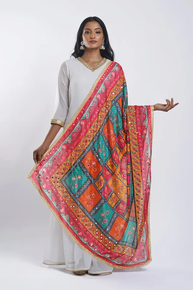 Teejh Earrings Teejh Swarnim Embellished Printed Dupatta Teejh Earrings Teejh Swarnim Embellished Printed Dupatta