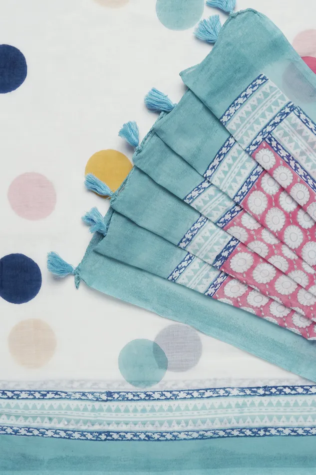 Teejh Sarita Mulmul Cotton Saree Teejh Earrings