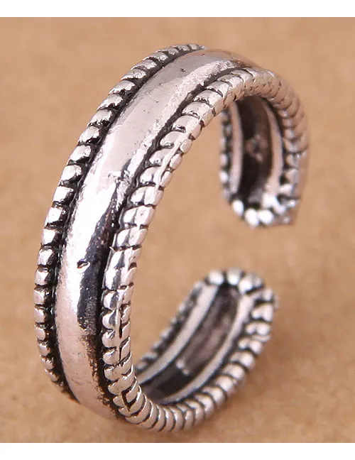 02 TR34 Silver Antique Design Toe Ring Rings
