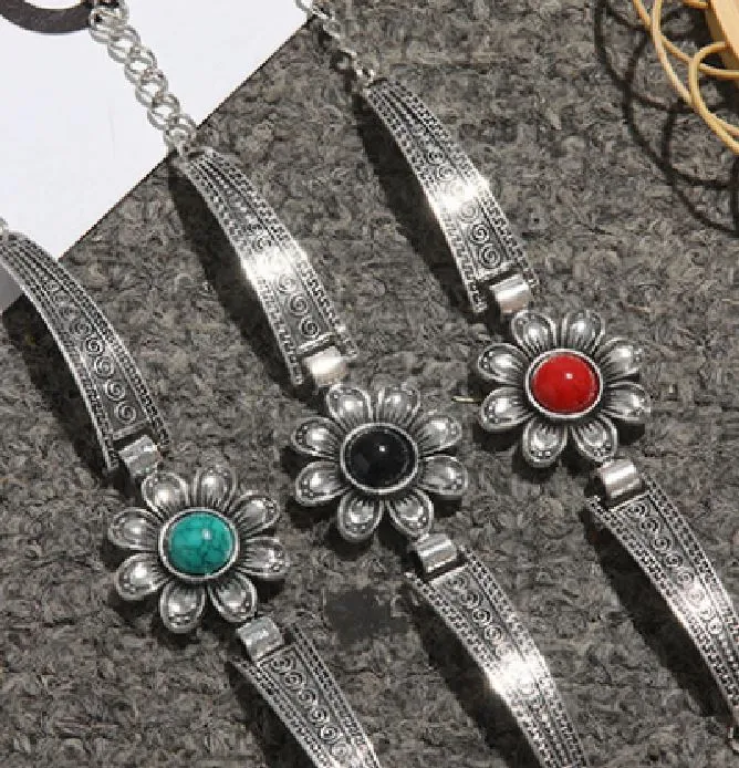 B1181 Silver Decorated Black Gem Flower Bracelet POLLY Bracelets