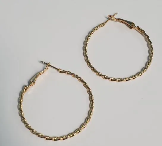 E895 Gold 1 216 Twisted Hoop Earrings 02 Earrings