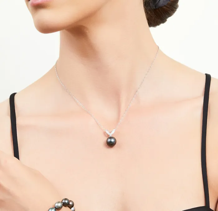 Necklaces Black Tahitian Pearl Diamond Pixie Pendant spt