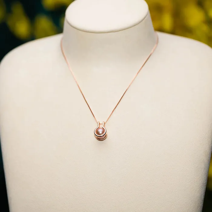 Necklaces Pearly Lustre New Yorker Freshwater Pearl Necklace WN00328