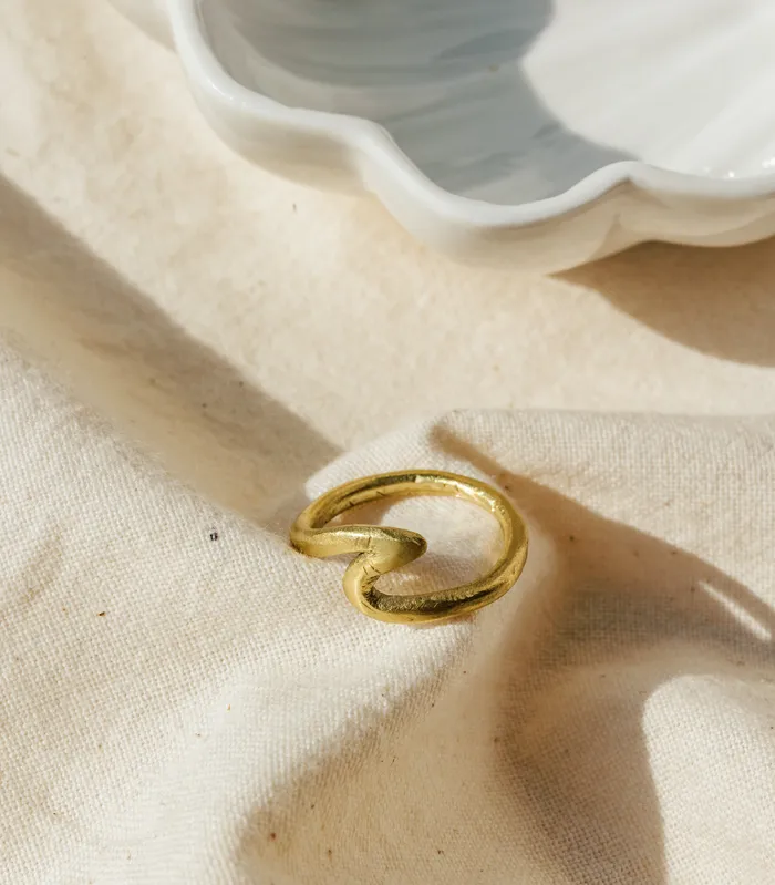 Sesotunawa Rings Lwok Sbu Wave Ring