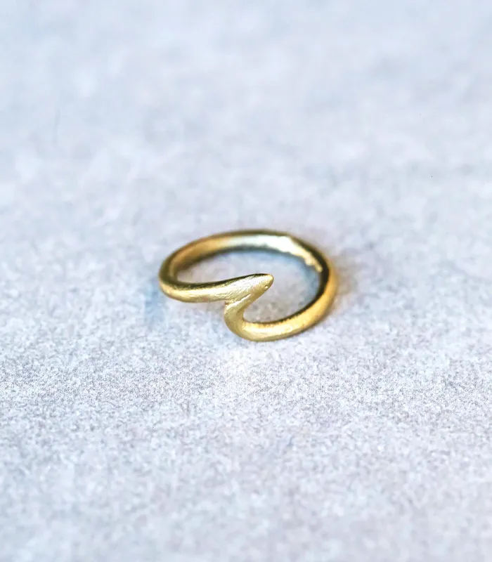 Sesotunawa Rings Lwok Sbu Wave Ring