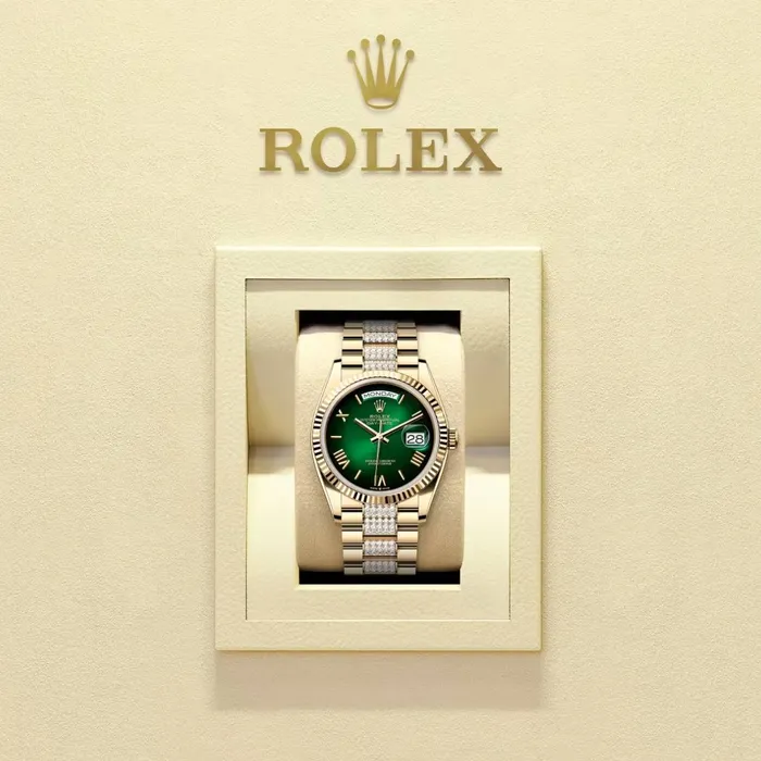 Bracelets Rolex 2024 Release Rolex DayDate 36 mm 18k yellow gold President Diamond bracelet Bright green dial Fluted bezel Mens Watch 128238