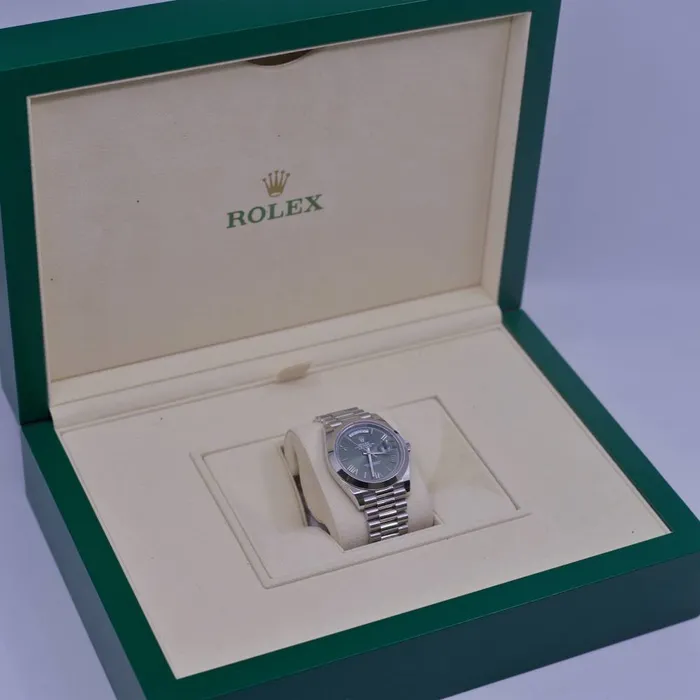 Bracelets Rolex Rolex Day Date 40mm Ref 2282060027 Olive Green Roman Dial Platinum President Bracelet Mens Watch