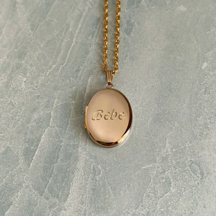 Croghans 14K Gold Filled 20x25mm Oval Locket Necklace Necklaces