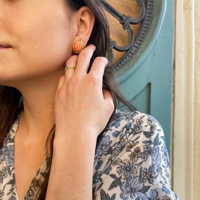 Earrings Croghans Estate Coral Cabochon 18K Gold Clip On Earrings