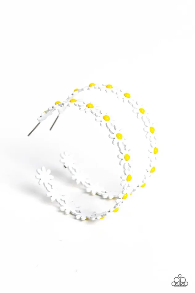 Earrings Paparazzi Jewelry Paparazzi Earring Daisy Disposition White