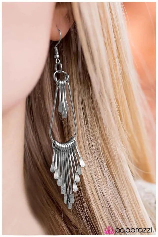 Earrings Paparazzi Jewelry Paparazzi Earring Ready OAR Not Silver