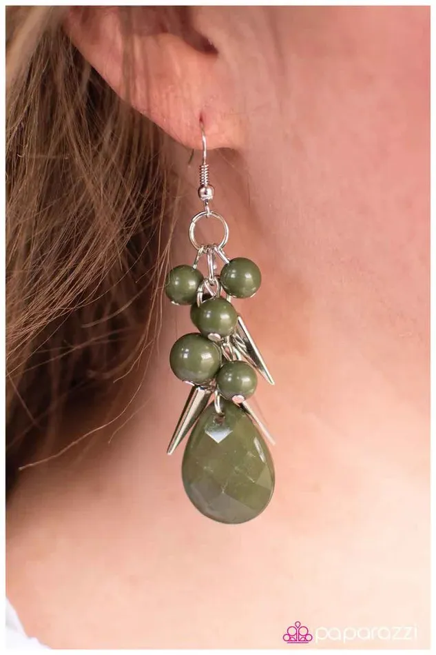 Earrings Paparazzi Jewelry Paparazzi Earring Spike A Pose Green