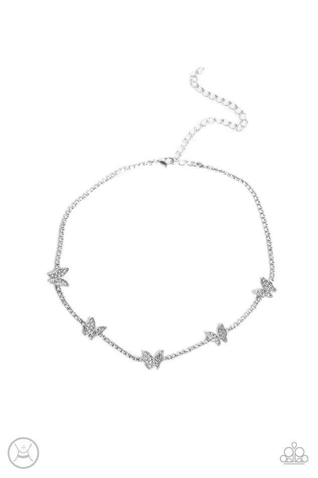 Necklaces Paparazzi Accessories Paparazzi Necklace Fluttering Fanatic White