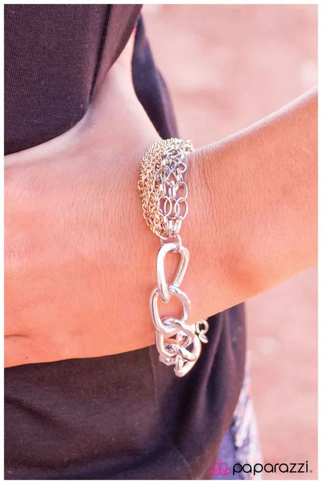 Paparazzi Bracelet Meet Me in the Middle Silver Paparazzi Jewelry Bracelets