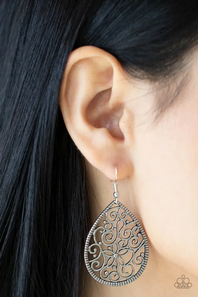 Paparazzi Earring Tour de Garden Silver Paparazzi Jewelry Earrings
