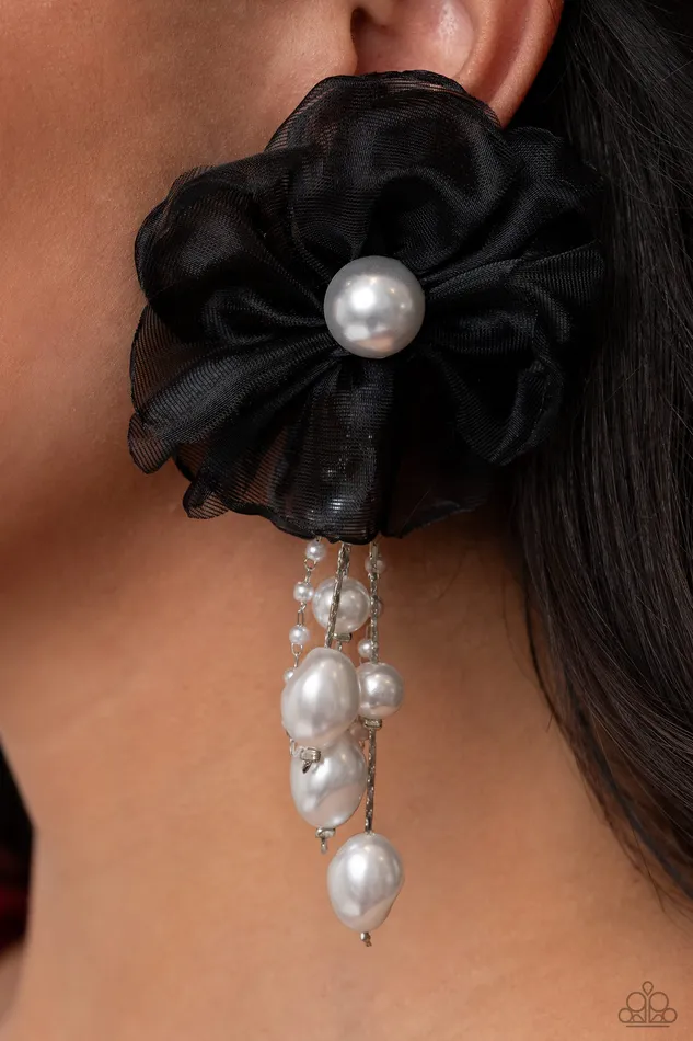 Paparazzi Jewelry Earrings Paparazzi Earring Dripping in Decadence Black