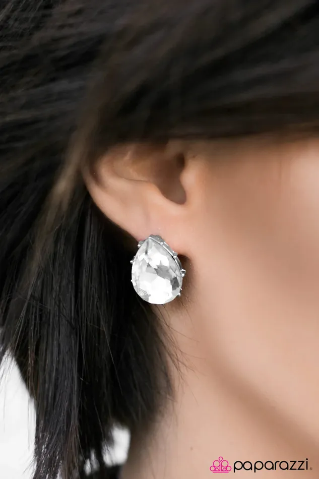 Paparazzi Jewelry Earrings Paparazzi Earring Newport Yacht Club White