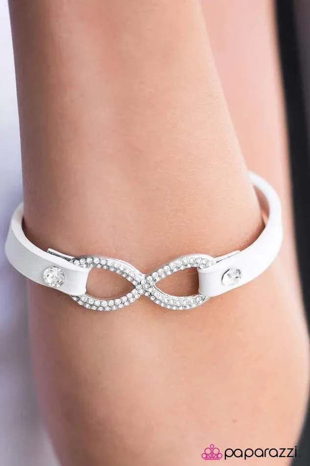 Paparazzi Jewelry Paparazzi Bracelet Innocent Till Proven GLITZY White Bracelets