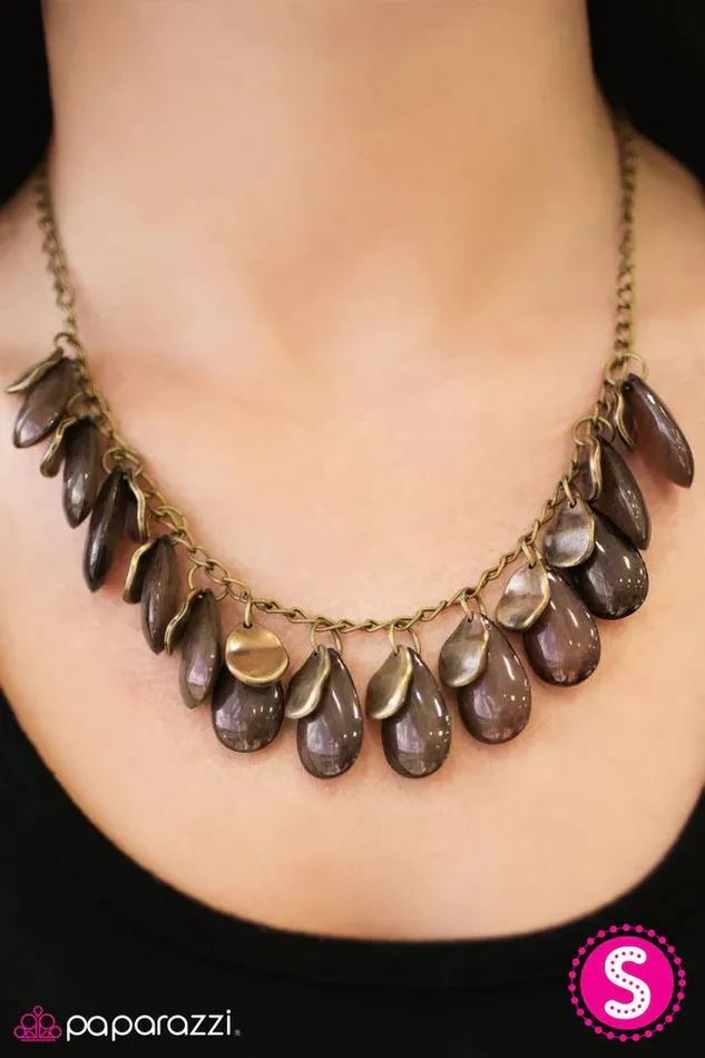 Paparazzi Necklace Drops in the Ocean Brass Paparazzi Jewelry Necklaces
