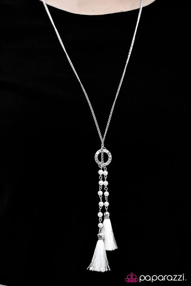 Paparazzi Necklace Love Awaits White Paparazzi Jewelry Necklaces