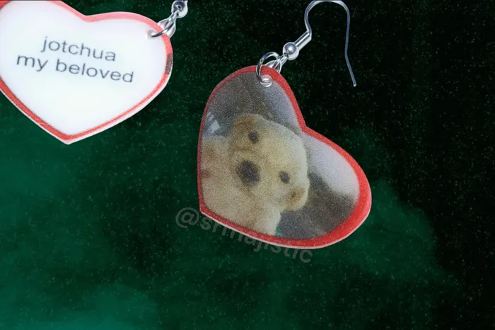 Sam Makes Things Earrings Jotchua My Beloved Meme Character Locket Heart 2D detailed Handmade Earrings Sam Makes Things Earrings Jotchua My Beloved Meme Character Locket Heart 2D detailed Handmade Earrings