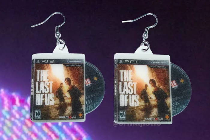 Sam Makes Things Earrings The Last of Us PS3 Video Game 2D detailed Handmade Earrings Sam Makes Things Earrings The Last of Us PS3 Video Game 2D detailed Handmade Earrings