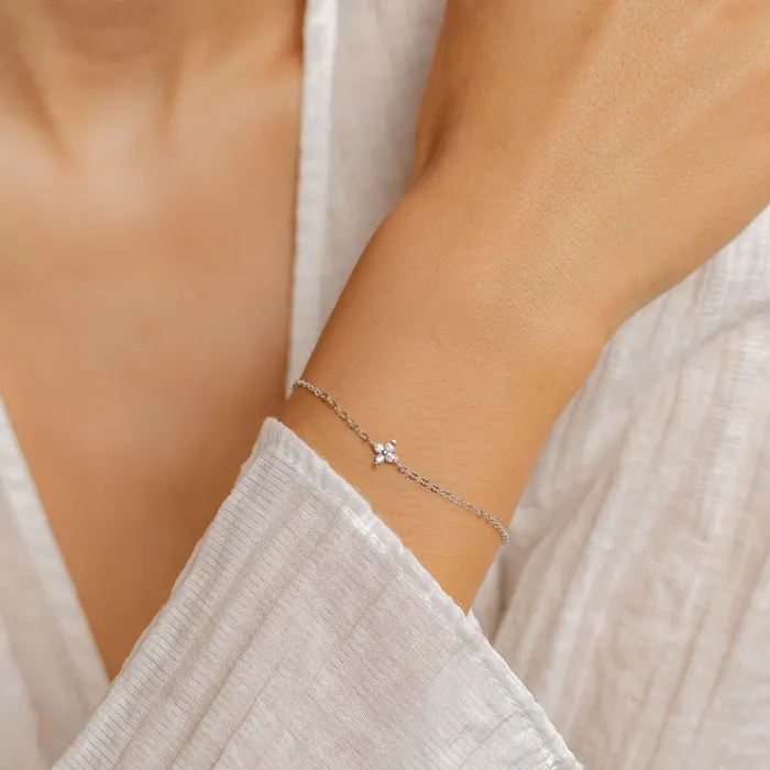 Hey Happiness Bracelets Daisy Pendant Chain Bracelet Sterling Silver