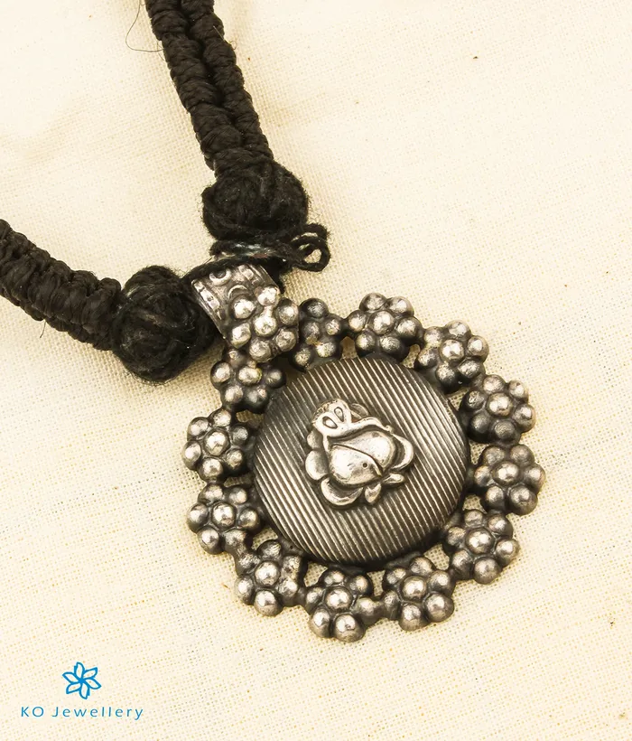 Necklaces Jaipur The Linara Silver Ganesha Thread Necklace