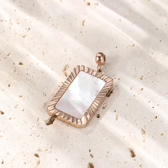 PreStyled Sets Hey Happiness Shining Rectangle Pendant Gold