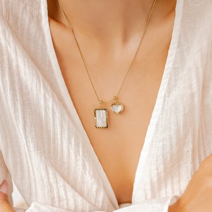 PreStyled Sets Hey Happiness Shining Rectangle Pendant Gold