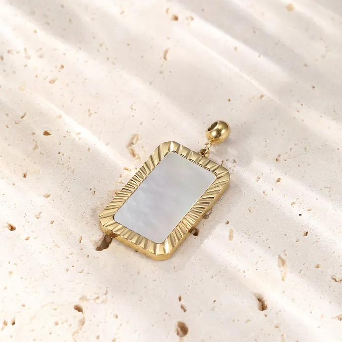 PreStyled Sets Hey Happiness Shining Rectangle Pendant Gold