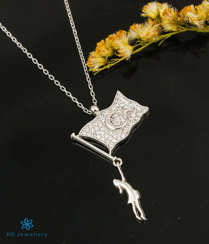 The Flag Silver Necklace Imported Necklaces