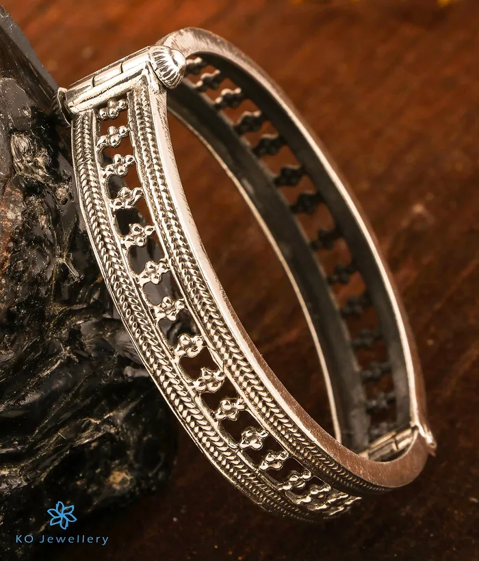 The Soha Silver Openable Bracelet Size 24 Jaipur Bracelets