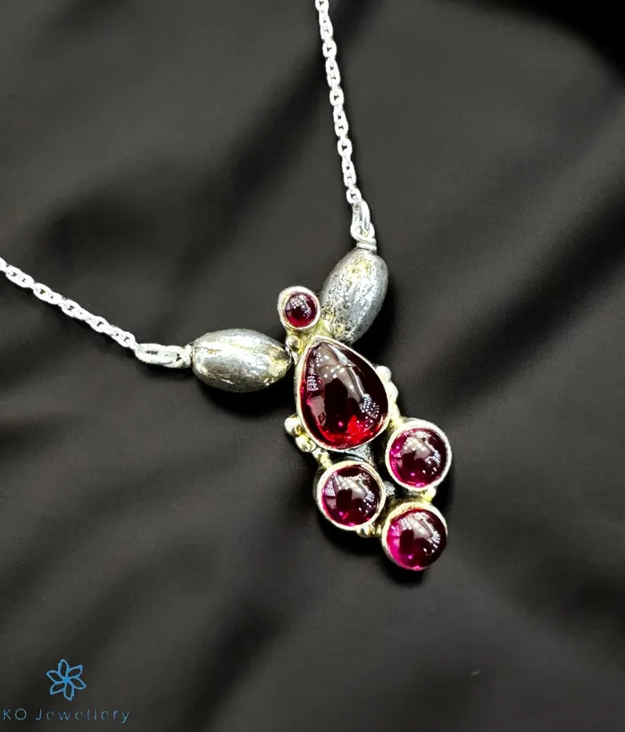 The Vagisha Silver Gemstone Necklace Gemstone Necklaces